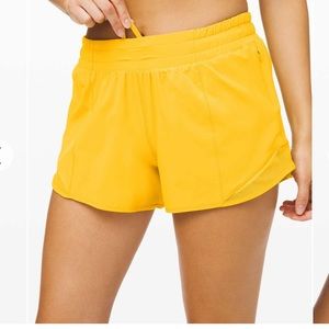 NWT Lululemon Hotty Hot Shorts II 4in